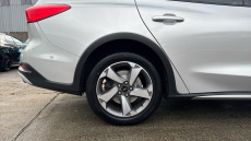 Ford Focus 1.0 EcoBoost 125 Active 5dr Petrol Estate